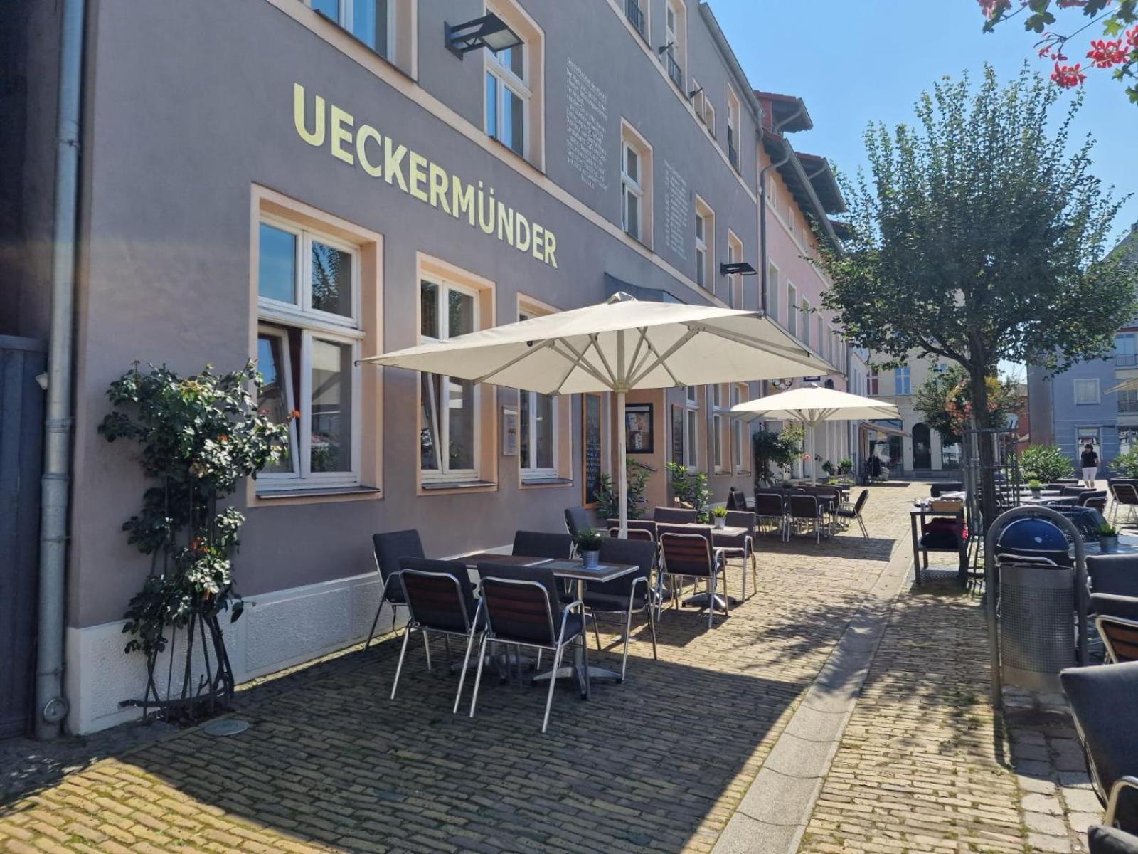 Hotel Am Markt & Brauhaus Stadtkrug Ueckermunde Exterior photo